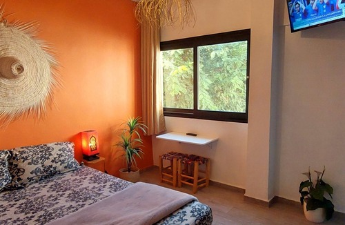 Talborjt Bed & Breakfast | 🏖 🏊‍♂️ Beach 5 minutes walk away🚶‍♂️- Private Bathroom -WiFi - Smart TV 🖥
