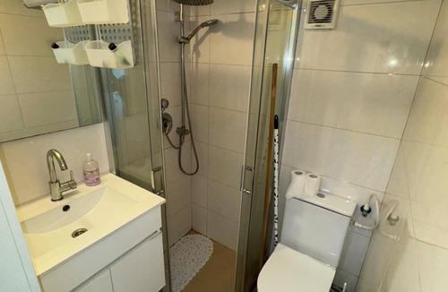 Bat Yam Apartment | Beautiful 2-bedroom apartment with Sea View Bat Yam