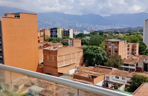 Belen Apartment | Beautiful and cozy studio apartment. Refugio Perfecto in Medellín