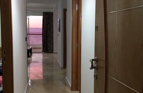 Oued Alian Apartment | Beautiful apartment: feet on the water