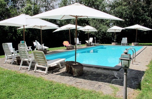 Capraccia Villa | Beautiful apartment in villa for 6 guests with WIFI, pool, TV, patio and pets allowed