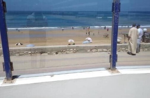 Anza Apartment | Beautiful Appart Agadir Aourir: Feet in the water!