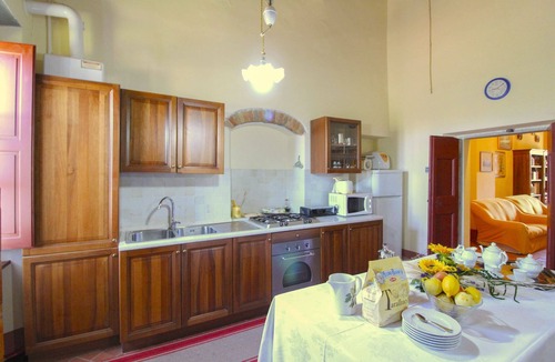 Le Piazze Villa | Beautiful private villa for 10 guests with A/C, private pool, WIFI, TV and veranda, close to Cor.