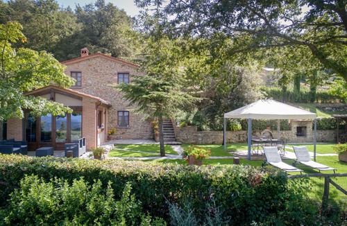 Pieve di Chio Villa | Beautiful private villa with private pool, WIFI, A/C, TV, patio and panoramic view, close to Cor.