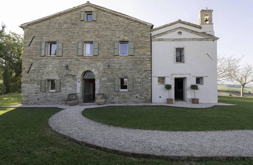 Apiro Villa | BEAUTIFUL VILLA IN STUNNING AREA - FORMER MONASTERY W/CHAPEL, POOL, PIZZA OVEN