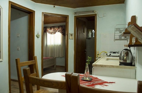 Beit Hillel Cabin | Beit Nofesh Waiss
