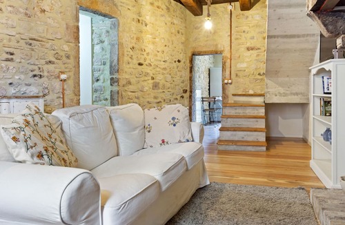 Scheggino Villa | Belvilla by OYO Appartamento in fortezza a Ceselli