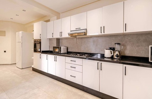 Racine Apartment | Bouzoubaa Vacation Homes Appt 3 Chambres Casa Breakfast Included