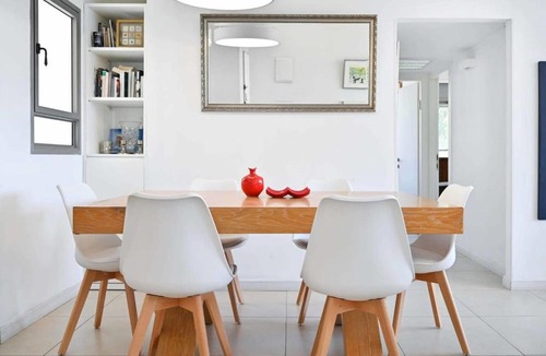 Old North Apartment | Bright 2BR Apartment in Amsterdam st by HolyGuest