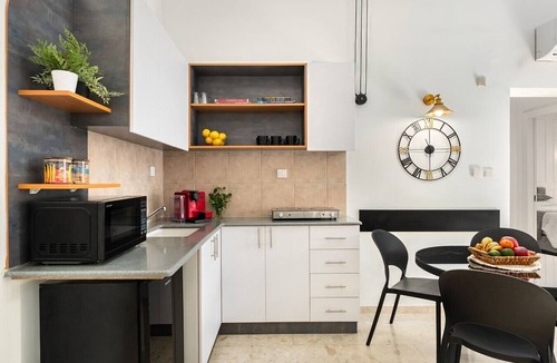 Eilat Apartment | Bright 2BR Apartment with Balcony at Royal Park