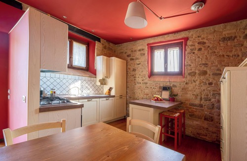 Brufa Apartment | Bright apartment in farmhouse with pool and view of Assisi