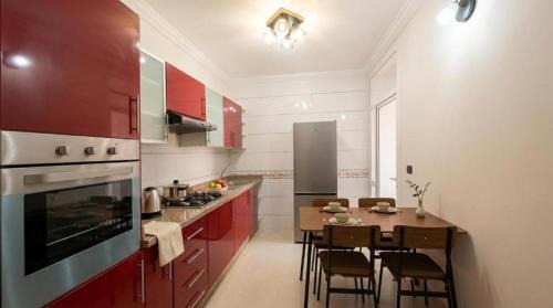Cite Al Mohammadi Apartment | Bright & Cozy Apartment 10 min Beach