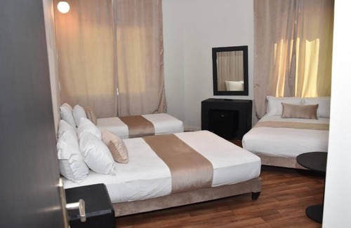 LA GIRONDE Hotel | Cadé Hotel