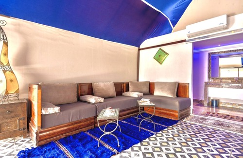 Sidi Badhaj Hotel | Canyon Lodge Desert Agafay with breakfast and dinner with show included