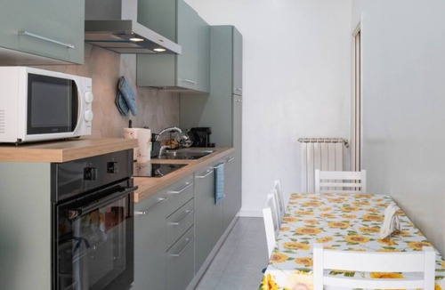 Quartiere XV Della Vittoria Apartment | Casa Alice near Vatican City - Modern, High Floor with View