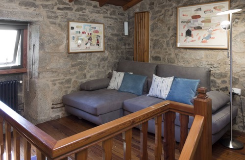 Santiago de Compostela Historic Centre Villa | Casa de Afora - Casa Privada con Piscina y Jacuzzi / spa