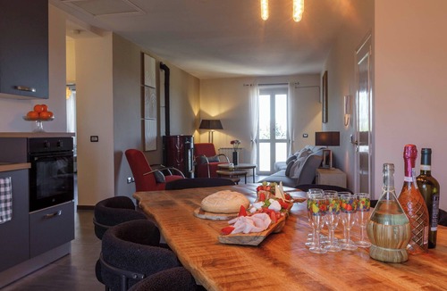Piegaro House | Casa di Carma 10 Guest Home with Pool