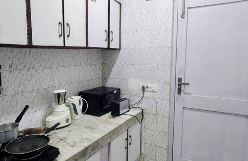 The Mall Road Apartment | Casa Doon Vista, 2 Bedroom Charming apartment with Awesome Doon Valley View