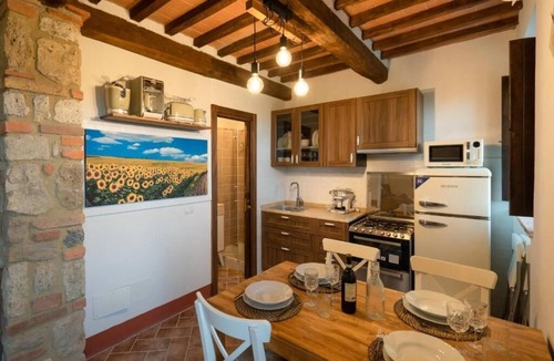 Asciano Apartment | Casa Girasole: Oasi di pace nel cuore della natura Toscana