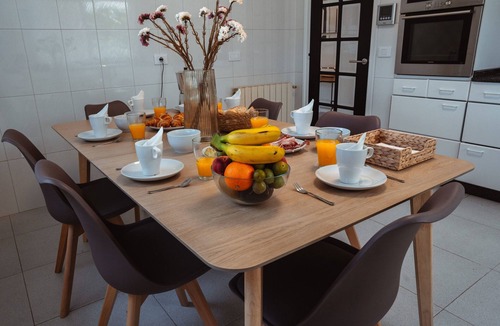 Dean Pequeno House | Casa 'La Marisol Ribeira' with Sea Views, Private Terrace and Wi-Fi