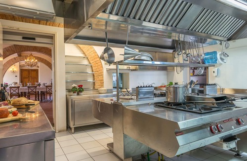 Le Piazze Villa | Casale Brolio 12+2, Emma Villas