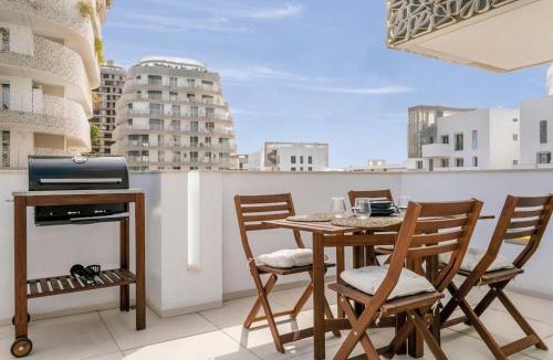 Casablanca Apartment | CFC, cozy 2 bedrooms apartment living room