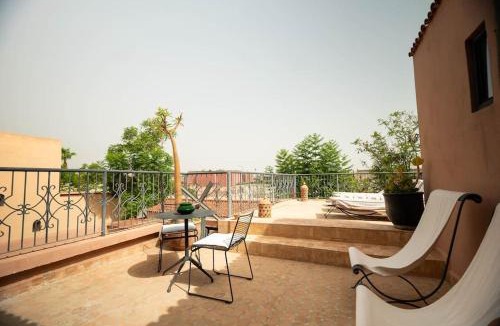Palmeraie Villa | Charmante villa avec piscine privée à 10 min du centre de Marrakech - Famille uniquement