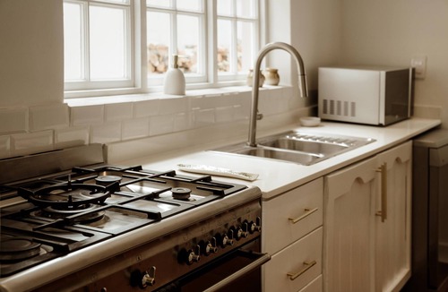 Hout Bay Cottage | Charming Cottage nestled in the Valleys of Hout Bay