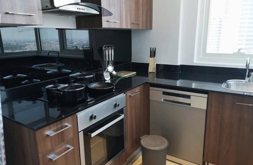 Sanabis House | Charming tower with 1 bedroom, WiFi, Gym, pool in the Middle of the Cityn