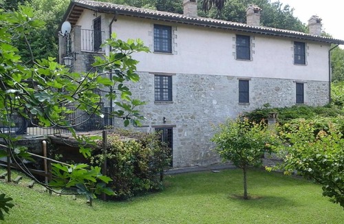 Valfabbrica Villa | Charming Villa near Assisi, Service & Experience