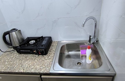 Qudaibiya House | Chic 1-bedroom apartment in cool Manama with WiFi, AC