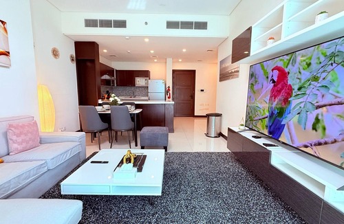 Al Hoora Apartment | Chic 1-bedroom apartment in marvelous Manama with AC, WiFi, fitness room
