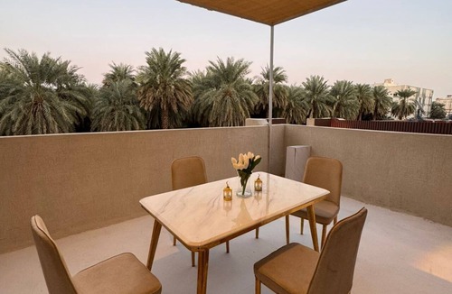 Medina Apartment | Chic 2-bedroom apartment with WiFi, AC in fabulous Madinah