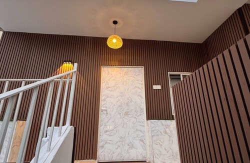 Medina Apartment | Chic 2-bedroom apartment with WiFi, AC in fabulous Madinah
