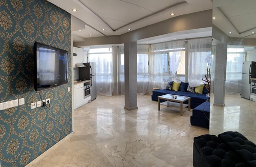 Bourgogne Apartment | Chic & Modern Studio Centre Ville