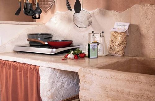 San Terenziano House | Cielo apartment, farmhouse panoramic view in the woods in the center of Umbria