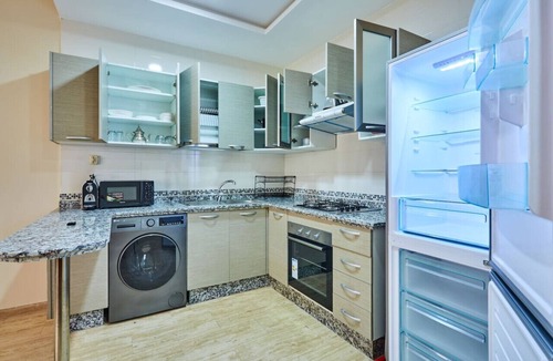 Belvedere Apartment | City Escape: Modern 1-Bed Near Casa Voyageurs
