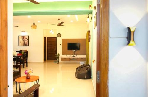 Gachibowli Apartment | Classe Moyenne -2BHK, Near US Embassy, Gachibowli