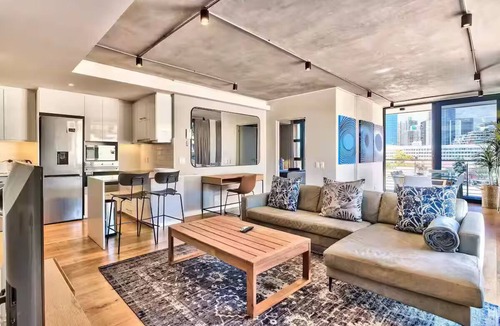 Cape Town City Centre Apartment | Classic Apartment, Balcony