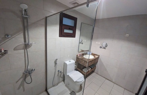 Eastern Province Hotel | Continent Resort Al Uqayr