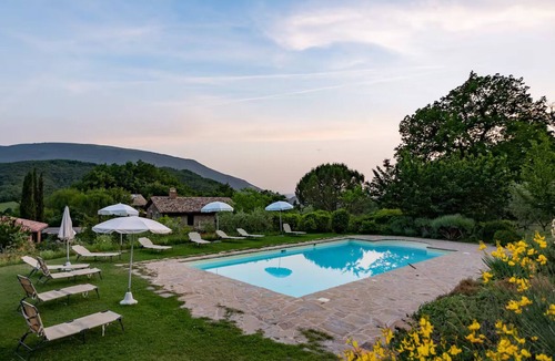 Assisi Apartment | Converted farmhouse apartment, Swimming Pool, free WIFI (Masolino)