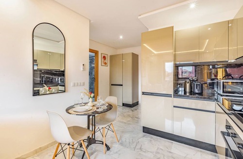 El Hara Apartment | Cosy 1BR Apartment in Guéliz, Free Parking, Near Carré Eden Mall
