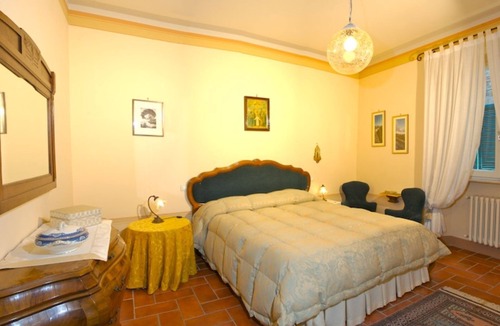 Cortona Apartment | Cosy apartment for 4 guests with WIFI, hot tub, A/C, TV and panoramic view