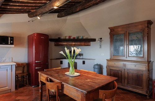 Cortona Old Town Apartment | Cosy apartment for 4 guests with A/C, WIFI, TV, terrace, pets allowed and panoramic view