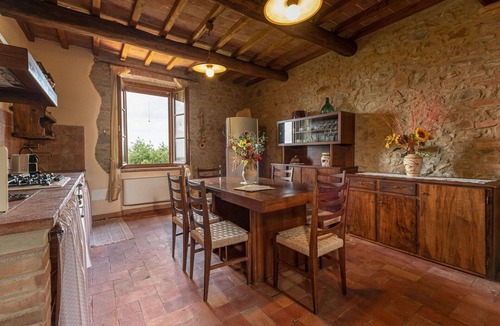 Sasso dʼOmbrone Villa | Cosy apartment in villa with WIFI, pool, A/C, TV, patio, pets allowed and panoramic view