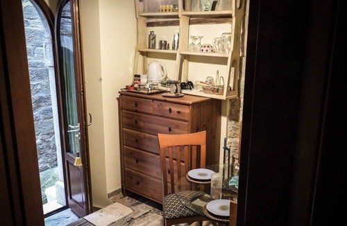 Roccafluvione House | Country House/Farm House in Forcella with 4 bedrooms sleeps 14