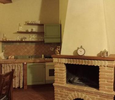 Fratta Apartment | Country House - La casetta nel borgo