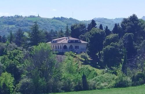 Massignano Bed & Breakfast | Country House Villa Marezi