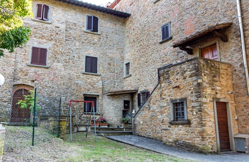 Tregozzano House | Countryside Home in Arezzo with Pool