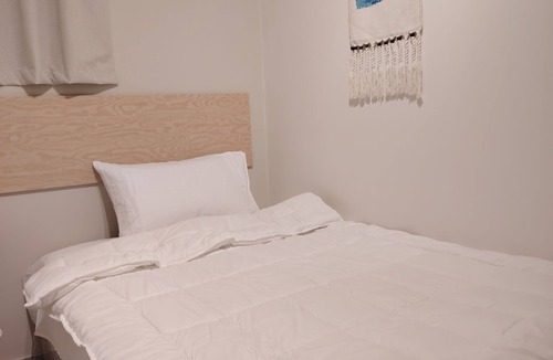 Buraydah Hotel | Cozy 1-bedroom hotel with AC and shared bath, lounge,gymroom in lovely Buraydah